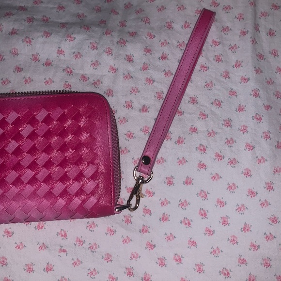 Super roomy/big and cute hot pink clutch wallet💓 - Picture 2 of 7